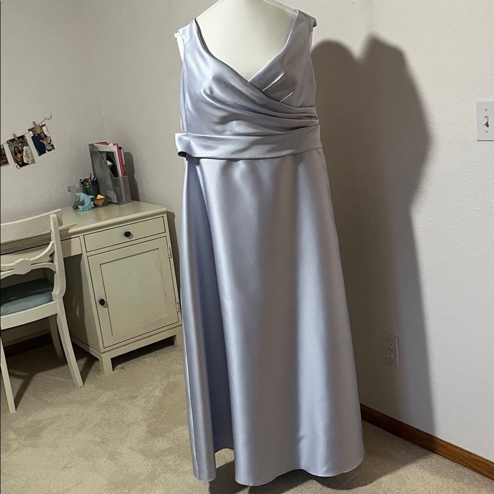 ALFRED SUNG Formal Dress